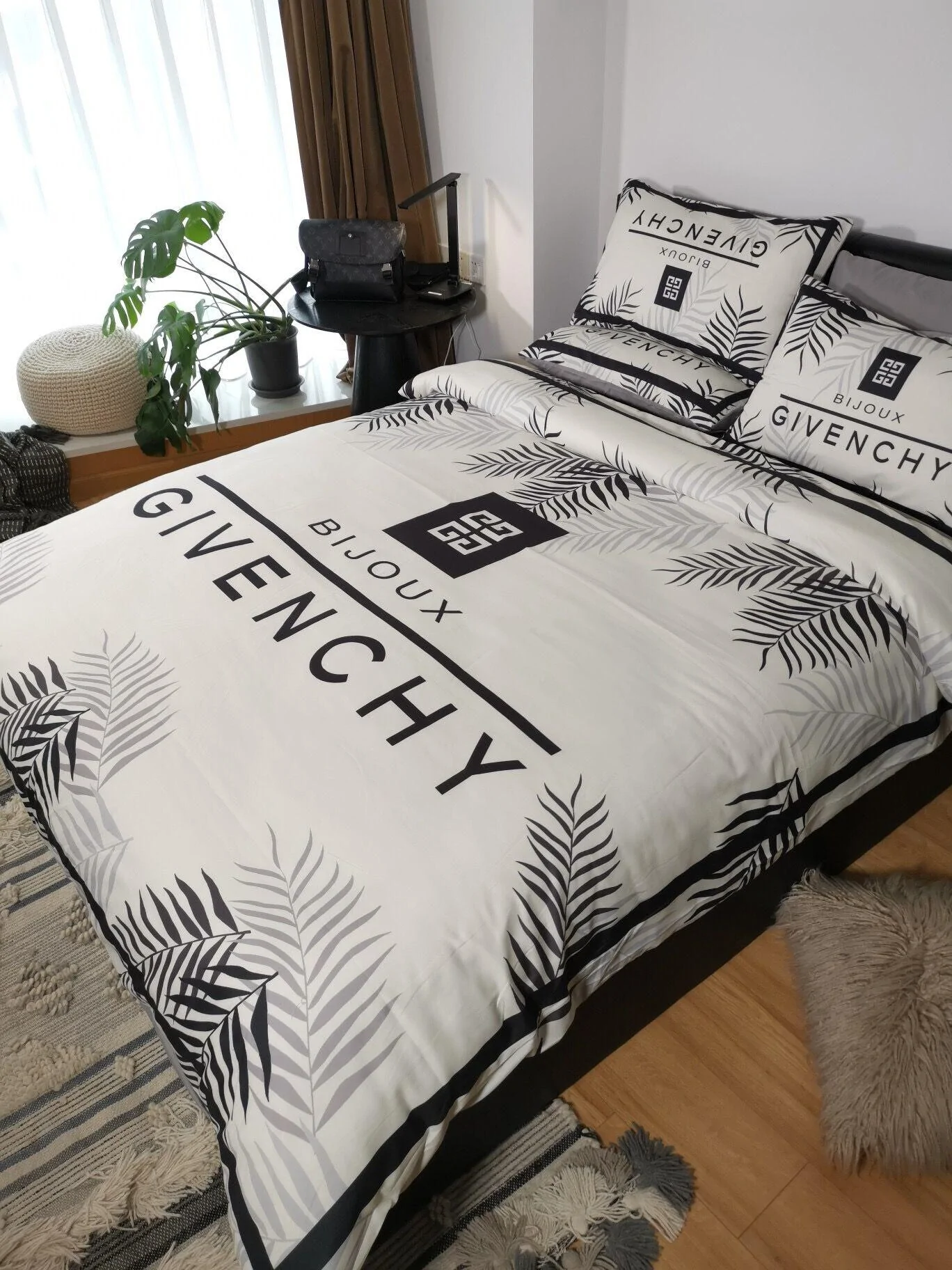 Givenchy Luxury Brand Bedding Sets