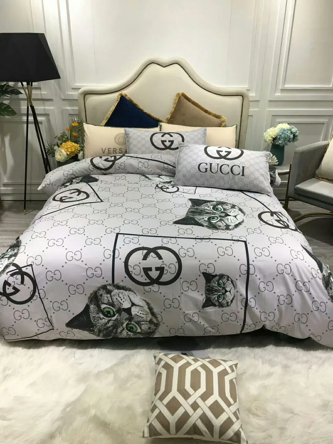 Gucci Cat Luxury Brand High-End White Bedding Set