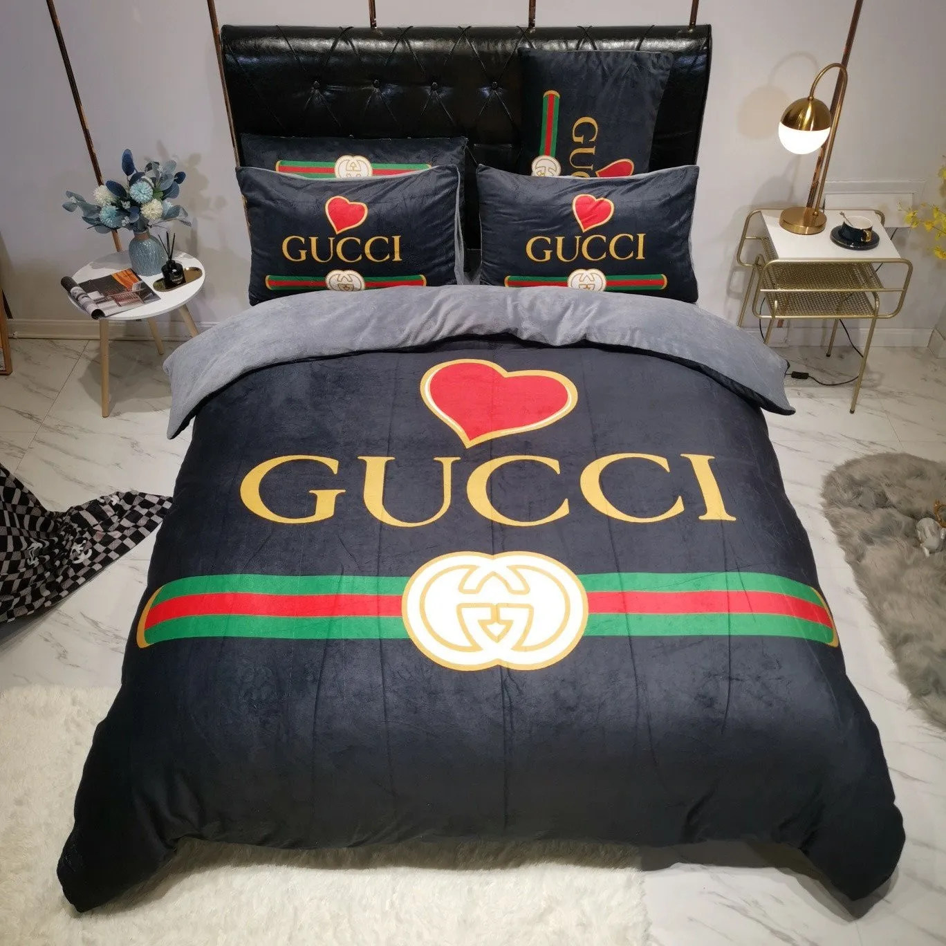 Gucci Heart Black Luxury Brand Premium Bedding Set