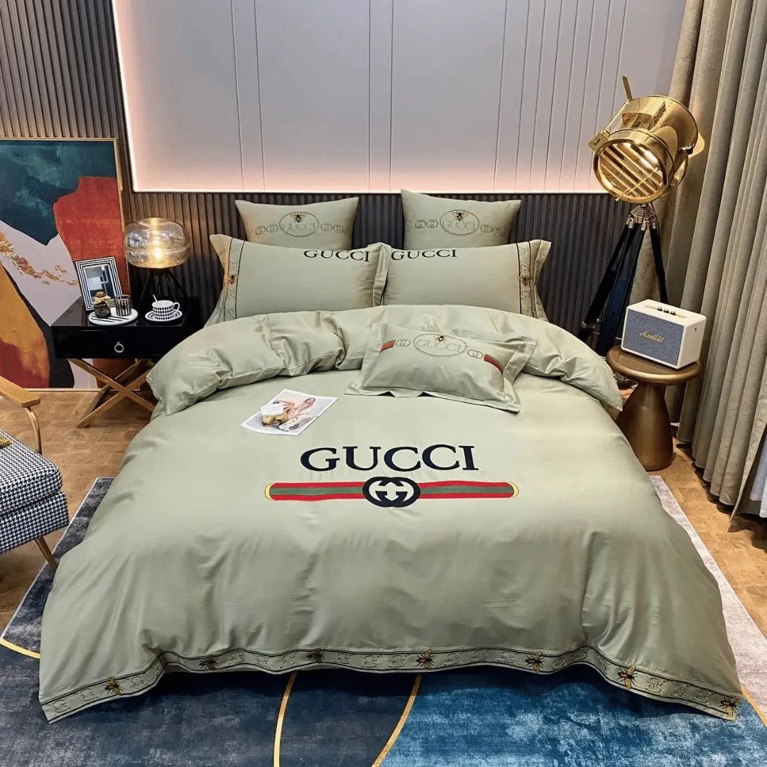 Gucci Pea Luxury Brand High End Premium Bedding Set