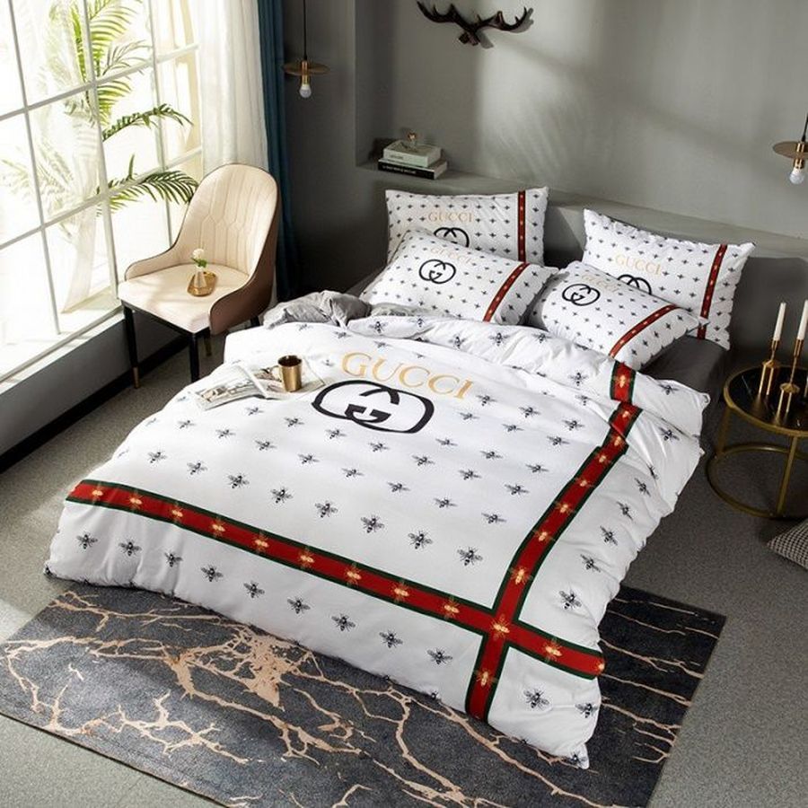 Gucci White Bees Fashion Luxury Brand Bedding Set