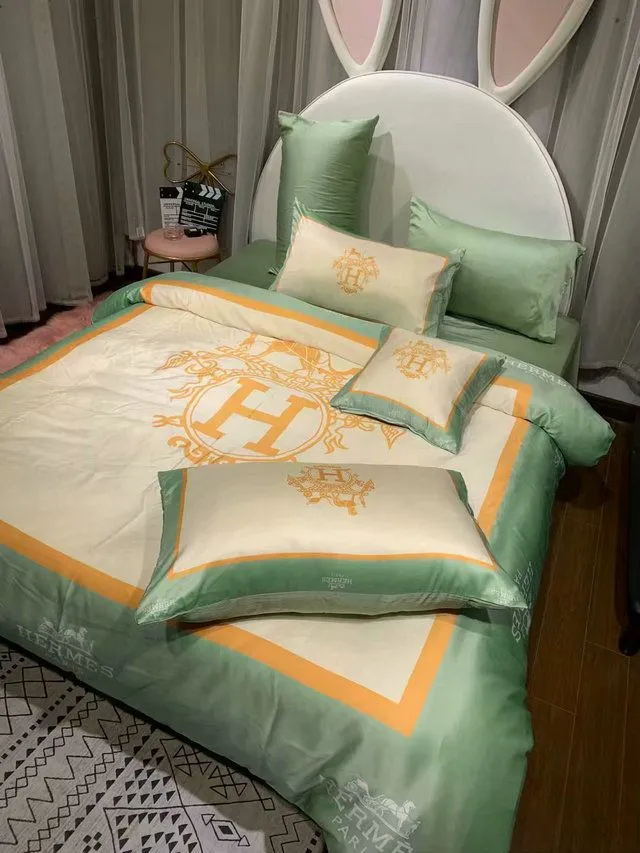 Hermes Light Green Luxury Brand Bedding Set