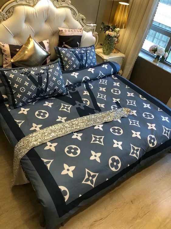 Chanel Lady Pinky Premium Luxury Brand Bedding Set