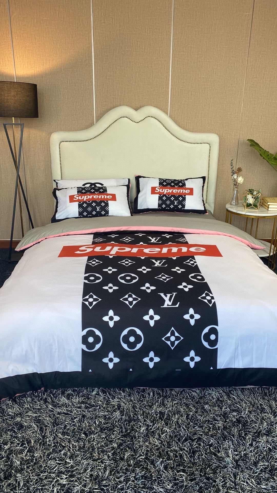 Louis Vuitton Supreme Black White Fashion Luxury Brand Bedding Set