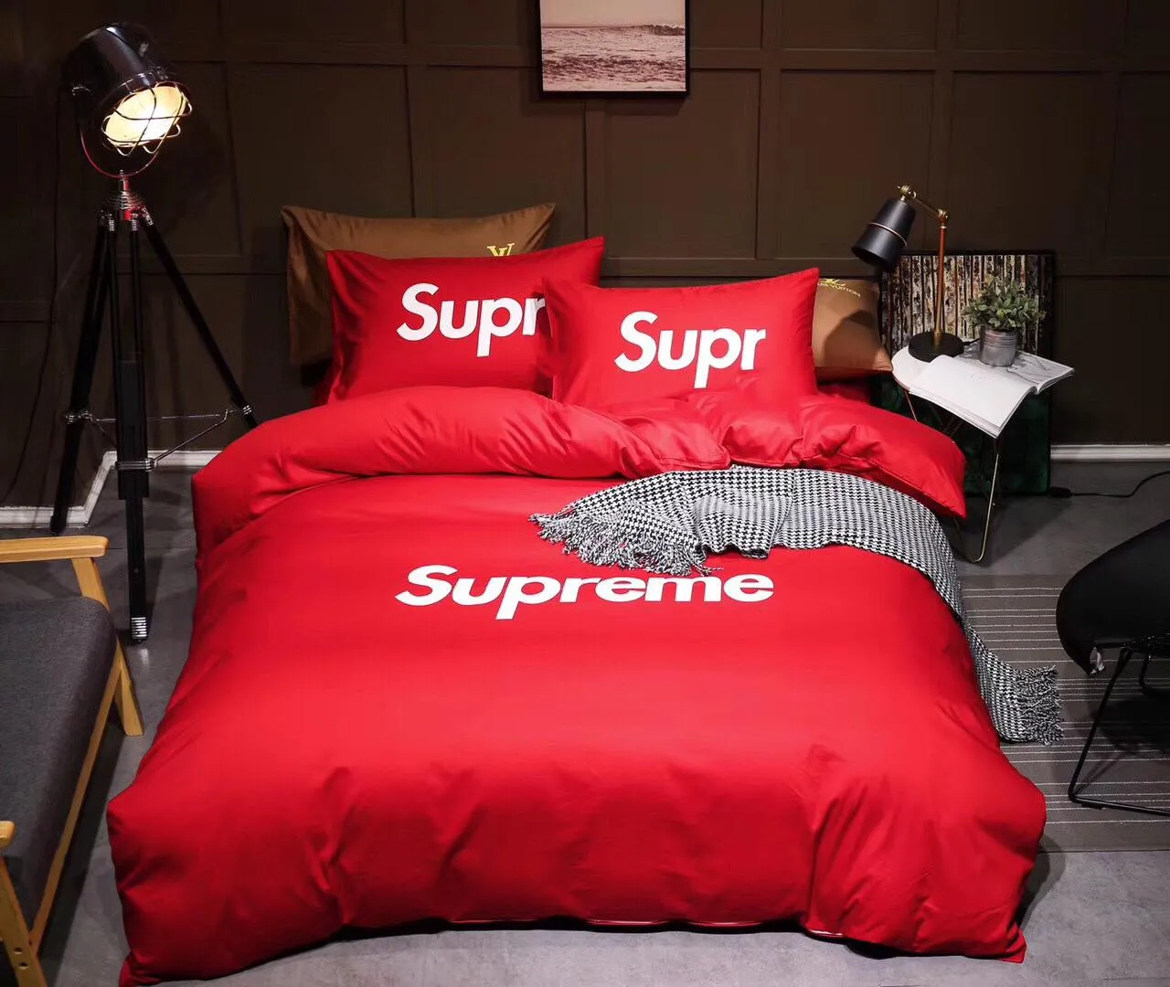 Supreme White Logo Red Luxury Brand Bedding Set