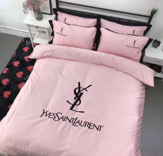 Yves Saint Laurent Pinky Logo Luxury Brand Bedding Set