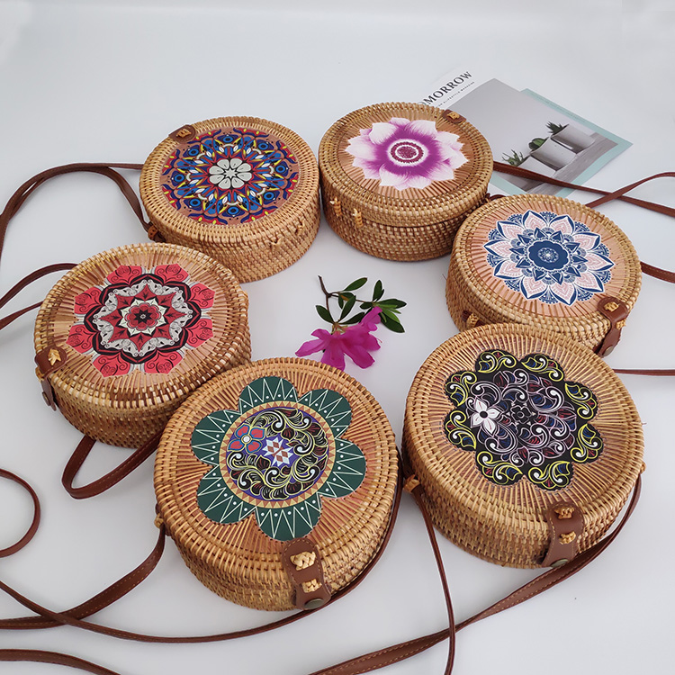 2019-new-round-straw-bag-beach-bag-woven-large-capacity-single-shoulder-hand-crochet-Summer-girl-2